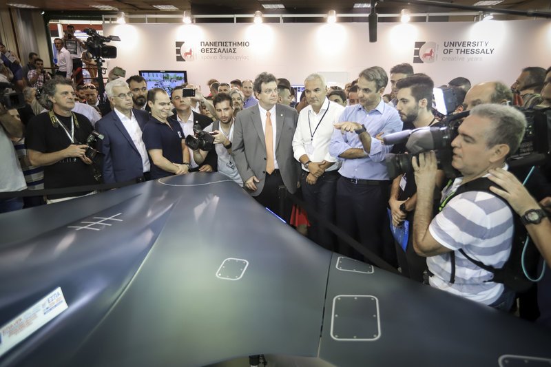 Η βόλτα του Μητσοτάκη στη ΔΕΘ [εικόνες & βίντεο] | iefimerida.gr 8