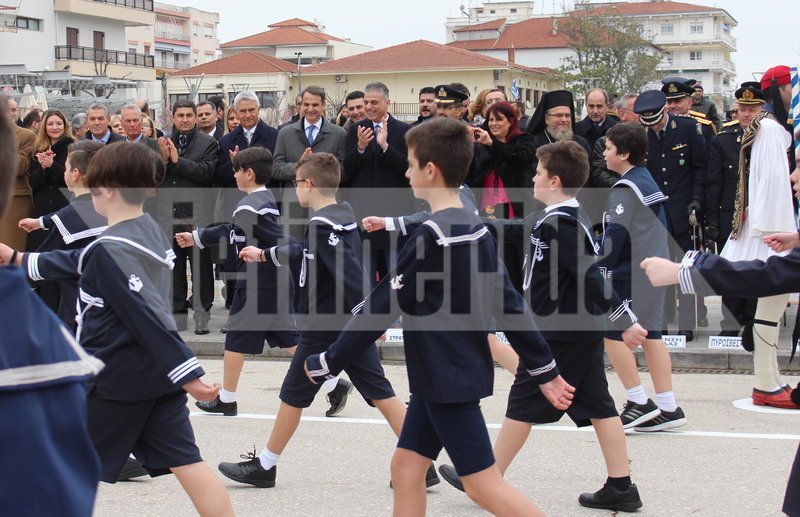Μητσοτάκης στους γονείς των 2 στρατιωτικών: Κάνουμε τα πάντα να γυρίσουν | iefimerida.gr 3