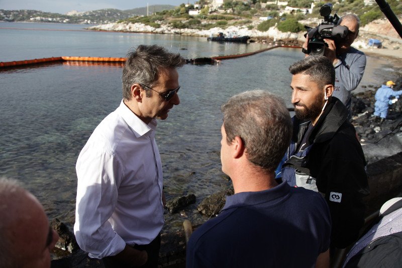 Αυτοψία Μητσοτάκη στη Σαλαμίνα: Ανικανότητα και διγλωσσία της κυβέρνησης [εικόνες] | iefimerida.gr 0