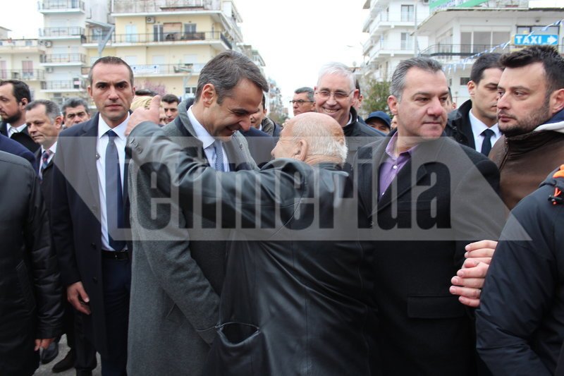 Μητσοτάκης στους γονείς των 2 στρατιωτικών: Κάνουμε τα πάντα να γυρίσουν | iefimerida.gr 1