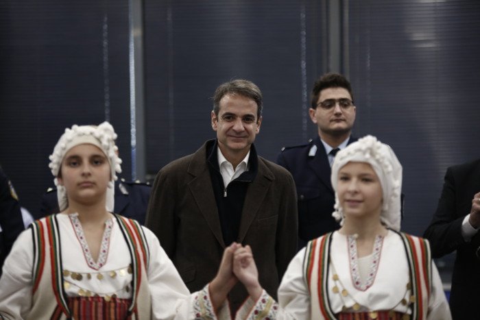 Τα πρωτοχρονιάτικα κάλαντα και οι μαντινάδες με... νόημα στον Κυριάκο Μητσοτάκη [εικόνες] | iefimerida.gr 2