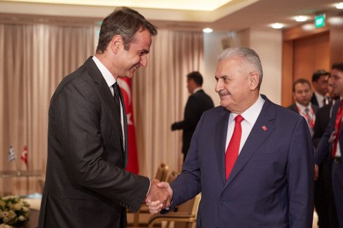 Με τον Τούρκο πρωθυπουργό συναντήθηκε ο Κυριάκος Μητσοτάκης [εικόνες] | iefimerida.gr 0