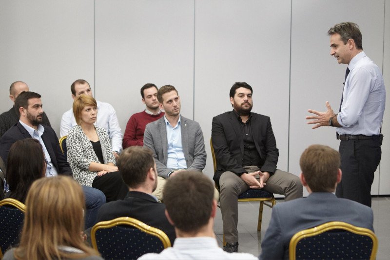 Μητσοτάκης: Πρέπει να πείσουμε τους νέους να ασχοληθούν και πάλι με τα κοινά [εικόνες] | iefimerida.gr 1