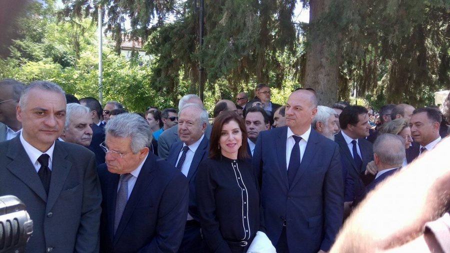 Η Κρητική γη υποδέχτηκε τον Κων. Μητσοτάκη -Με μπαλωθιές το τελευταίο αντίο | iefimerida.gr 22