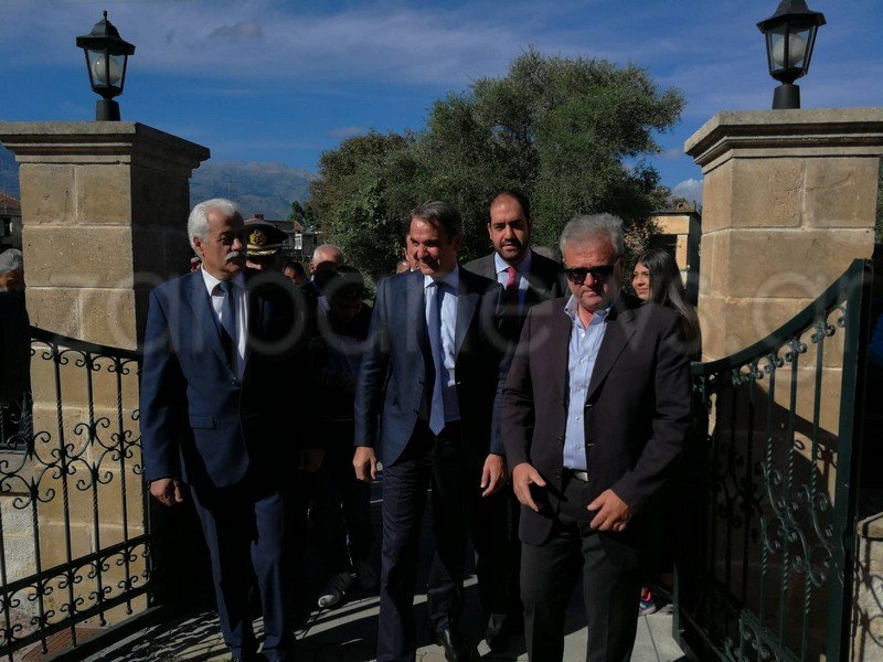 Στον Αποκόρωνα Χανίων ο Μητσοτάκης -Στη δοξολογία και την παρέλαση [εικόνες] | iefimerida.gr 4