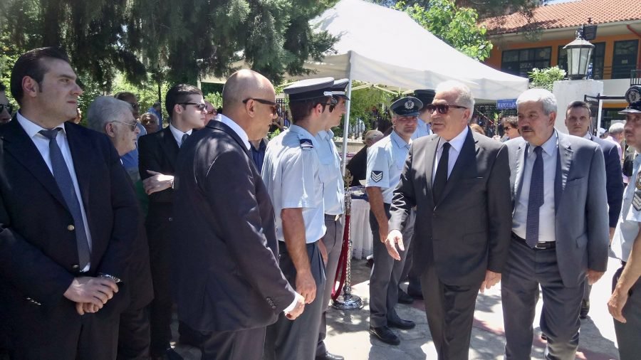Η Κρητική γη υποδέχτηκε τον Κων. Μητσοτάκη -Με μπαλωθιές το τελευταίο αντίο | iefimerida.gr 21