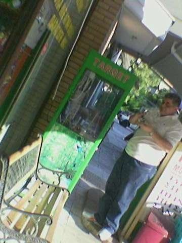 Τι έπιασε ο Νίκος Μιχαλολιάκος; Αρκουδάκι ή ρολόι; [εικόνες] | iefimerida.gr 0