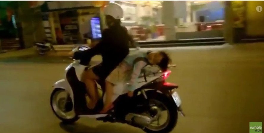 Ρεσιτάλ στα social media: Ποιoς έκλεψε την πρόταση του Τσακαλώτου [εικόνες] | iefimerida.gr 1