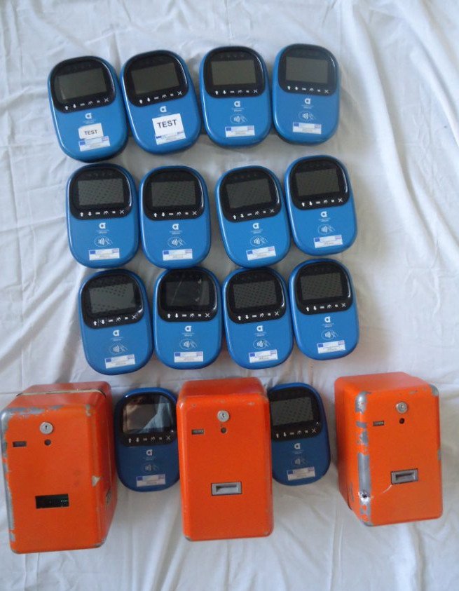 Αφαίρεσαν παλιά και νέα ακυρωτικά μηχανήματα εισιτηρίων και τα ανέβασαν στο διαδίκτυο [εικόνα] | iefimerida.gr 0