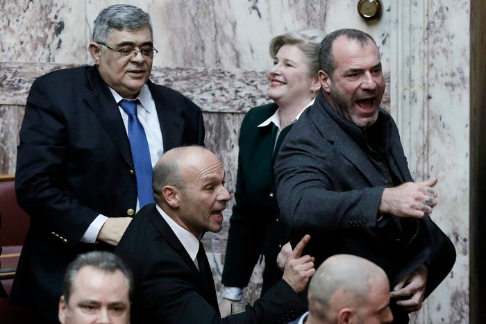  Αθλιότητες χρυσαυγιτών: Ο Λαγός κινήθηκε κατά του Δένδια και ο Μίχος κατά του Κικίλια [εικόνες] | iefimerida.gr 3