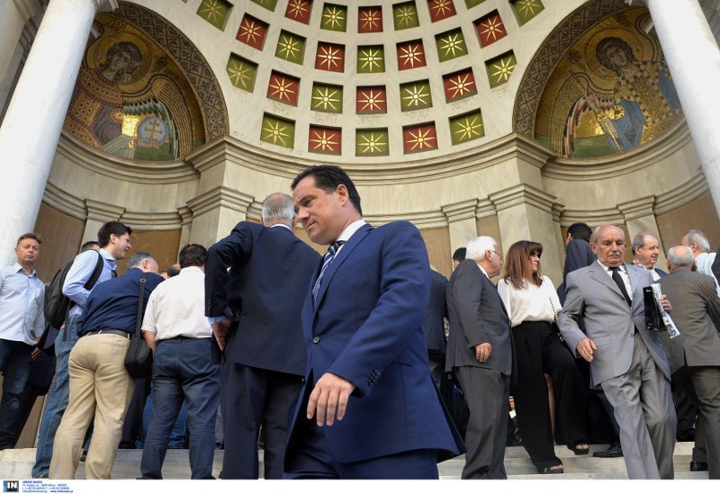 40 μέρες από τον θάνατο του Κωνσταντίνου Μητσοτάκη -Εγινε το μνημόσυνο, παρόντες η οικογένεια και φίλοι [εικόνες] | iefimerida.gr 9