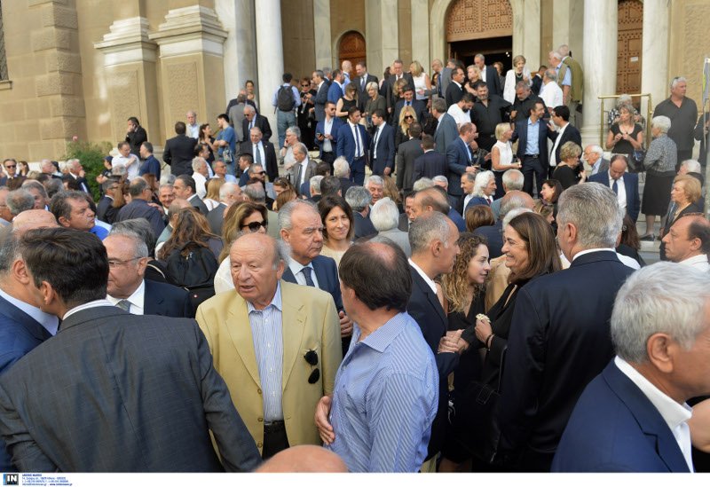 40 μέρες από τον θάνατο του Κωνσταντίνου Μητσοτάκη -Εγινε το μνημόσυνο, παρόντες η οικογένεια και φίλοι [εικόνες] | iefimerida.gr 12