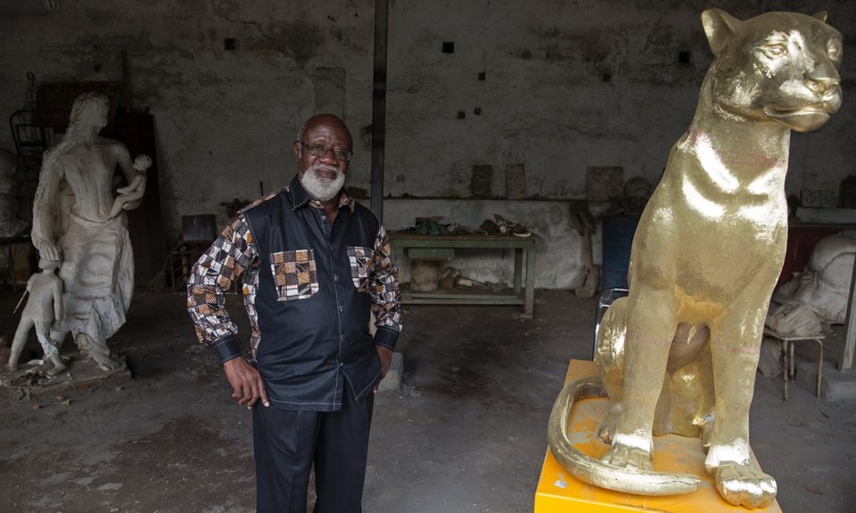 Οι Βερσαλίες της Αφρικής: Η μεγαλομανία ενός δικτάτορα και τα παλάτια της απίστευτης χλιδής που τώρα ρημάζουν [εικόνες] | iefimerida.gr 3