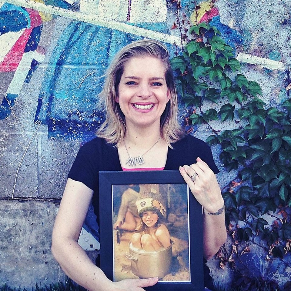 Οταν είμουν άσχημη -Η Marilee Aldred φωτογραφίζει τα μοντέλα της με πόζες από την άχαρη εφηβία [εικόνες] | iefimerida.gr 4