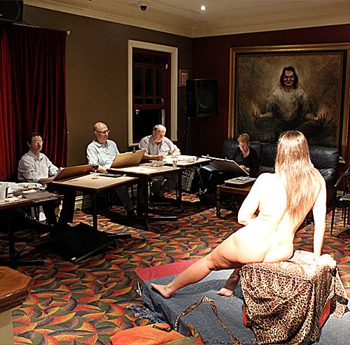 Μοντέλα για ζωγράφους -Τι κρύβεται πίσω από ένα ονειρεμένο επάγγελμα [εικόνες] | iefimerida.gr 7