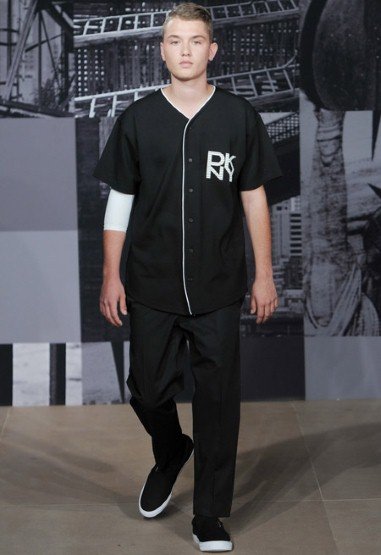 Αυτή είναι η νέα γενιά μοντέλων: Από το γιο του Σβαρτζενέγκερ στη μικρή αδελφή Καρντάσιαν [εικόνες] | iefimerida.gr 5