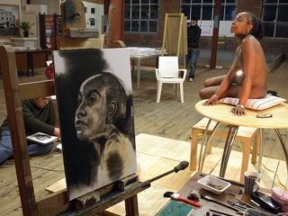 Μοντέλα για ζωγράφους -Τι κρύβεται πίσω από ένα ονειρεμένο επάγγελμα [εικόνες] | iefimerida.gr 8