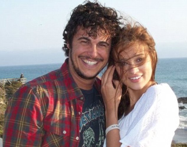 «Εγκατέλειψα το μόντελινγκ για χάρη του Θεού», δηλώνει ο Άγγελος της Βικτόρια που πλέον ζει στα βουνά [εικόνες+βίντεο] | iefimerida.gr 4