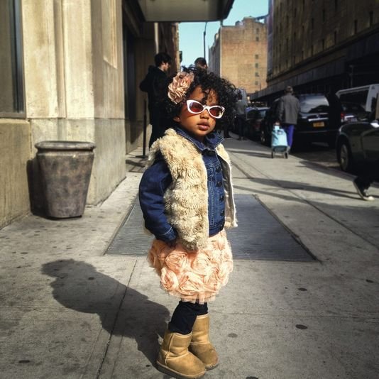 Παιδιά κατακλύζουν το ίντερνετ ντυμένα σαν «έπαθλα πλούτου» -Η νέα αγγλοσαξωνική μόδα [εικόνες] | iefimerida.gr 0