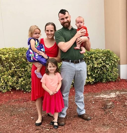 Η φωτογραφία με το μωρό στο πάτωμα αεροδρομίου που έγινε viral -Η μητέρα του έπαιζε με το κινητό της [εικόνα] | iefimerida.gr 0