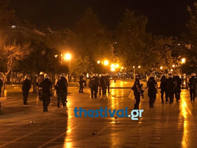 Πορεία στη μνήμη Φύσσα -Επεισόδια σε Πειραιά, Πάτρα και Θεσσαλονίκη [εικόνες & βίντεο] | iefimerida.gr 9