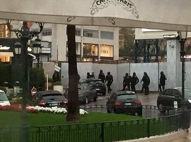 Μονακό: Κινηματογραφική ληστεία μέρα μεσημέρι στο κοσμηματοπωλείο Cartier [εικόνες] | iefimerida.gr 3