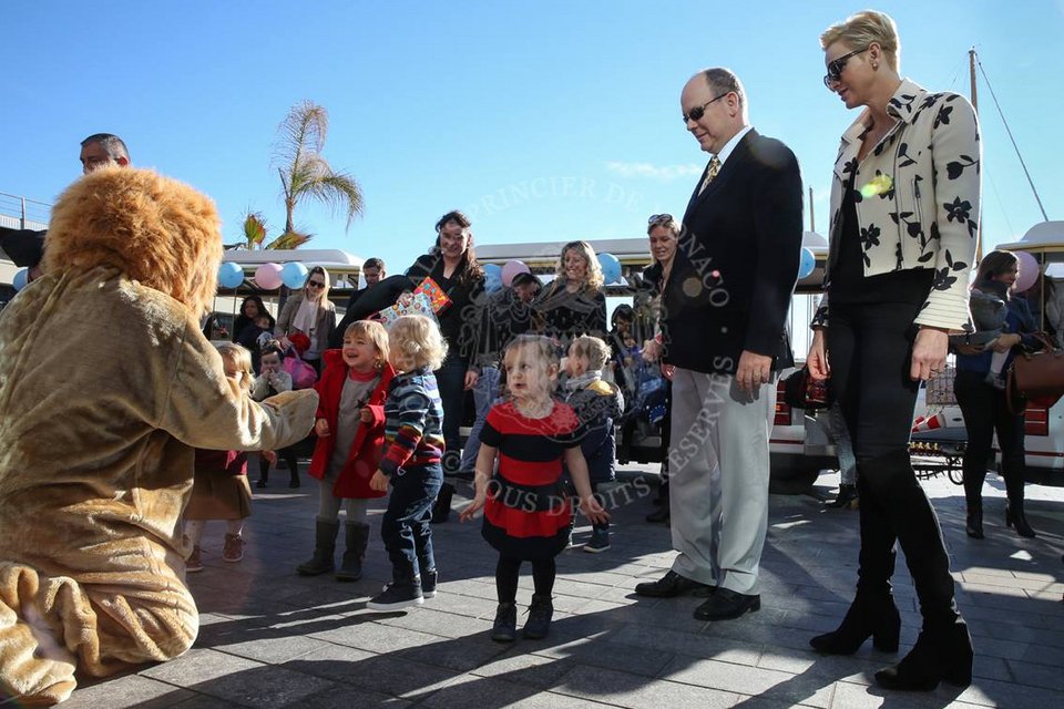 O Αλβέρτος και η πριγκίπισσα Σαρλίν έστησαν μια... ζούγκλα για τα γενέθλια των παιδιών τους [εικόνες] | iefimerida.gr 2