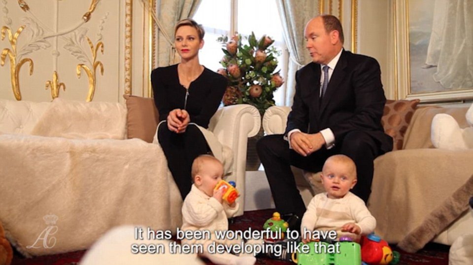 Σαρλέν και Αλβέρτος άνοιξαν την πόρτα του σπιτιού τους στους φωτογράφους [εικόνες & βίντεο] | iefimerida.gr 0