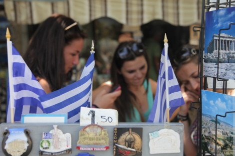 Αποπνικτική η ατμόσφαιρα στο Λεκανοπέδιο -Η ζέστη σε συνδυασμό με τα υψηλά επίπεδα όζοντος δυσκόλεψαν τους Αθηναίους [εικόνες] | iefimerida.gr 7