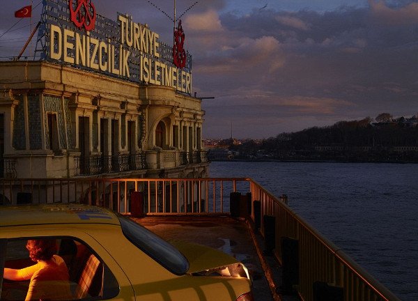 Η μοναξιά του ανθρώπου, στα πιο πολυσύχναστα μέρη -Υπέροχες φωτογραφίες που προκαλούν θλίψη | iefimerida.gr 12