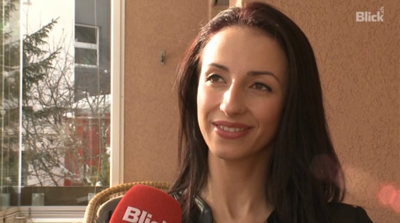 H πόρνη του Νταβός -Η γυναίκα που πιάνει δουλειά όταν αρχίζει το Φόρουμ [εικόνες&βίντεο] | iefimerida.gr 4