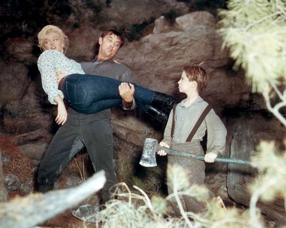 Αυτό είναι το τζιν της Μέριλιν Μονρόε που βγαίνει στο σφυρί αντί 40.000 δολαρίων [εικόνες] | iefimerida.gr 0