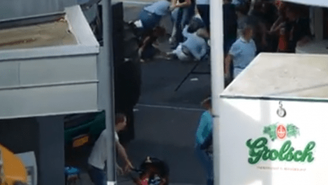 Τραγωδία σε επίδειξη οχημάτων στην Ολλανδία: 4x4 έπεσε μέσα στο πλήθος και συνέθλιψε θεατές [βίντεο & εικόνες] | iefimerida.gr 0