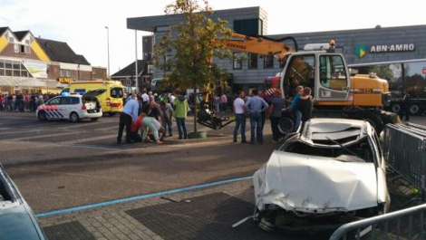 Τραγωδία σε επίδειξη οχημάτων στην Ολλανδία: 4x4 έπεσε μέσα στο πλήθος και συνέθλιψε θεατές [βίντεο & εικόνες] | iefimerida.gr 3