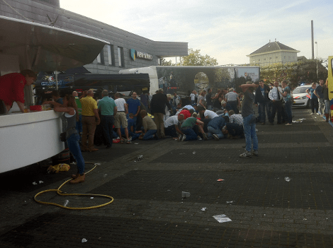 Τραγωδία σε επίδειξη οχημάτων στην Ολλανδία: 4x4 έπεσε μέσα στο πλήθος και συνέθλιψε θεατές [βίντεο & εικόνες] | iefimerida.gr 6