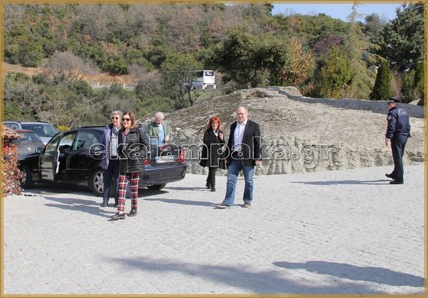 Στα Μετέωρα ο Μάριο Μόντι -Εκστασιασμένος από το τοπίο [εικόνες] | iefimerida.gr 0