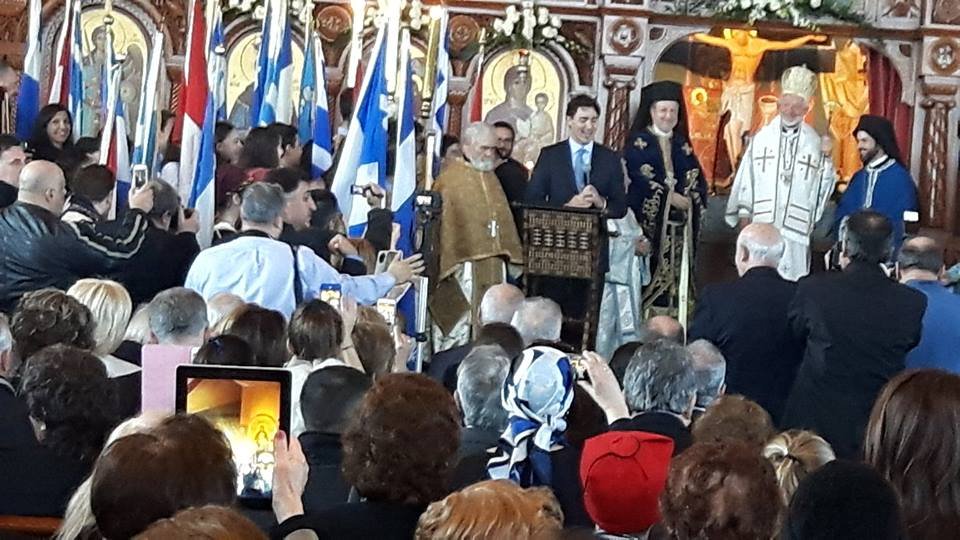 Γοήτευσε και τους Ελληνες του Καναδά ο Τριντό -Συνέφαγε με Κεφαλονίτες [εικόνες] | iefimerida.gr 2