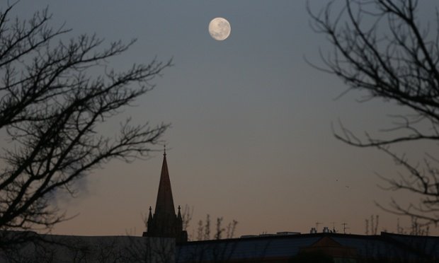 Το σούπερ φεγγάρι έλαμψε το  Σαββατοκύριακο –Μαγευτικές φωτογραφίες από διάφορα μέρη του κόσμου [εικόνες] | iefimerida.gr 4