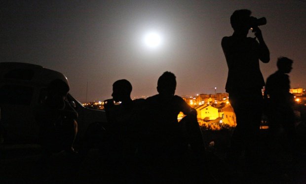 Το σούπερ φεγγάρι έλαμψε το  Σαββατοκύριακο –Μαγευτικές φωτογραφίες από διάφορα μέρη του κόσμου [εικόνες] | iefimerida.gr 9