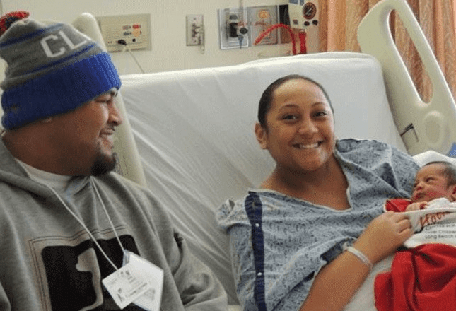 Τα νεογέννητα στο Memorial Medical Center είναι ντυμένα με τη στολή του Αγιου Βασίλη [εικόνες] | iefimerida.gr 0