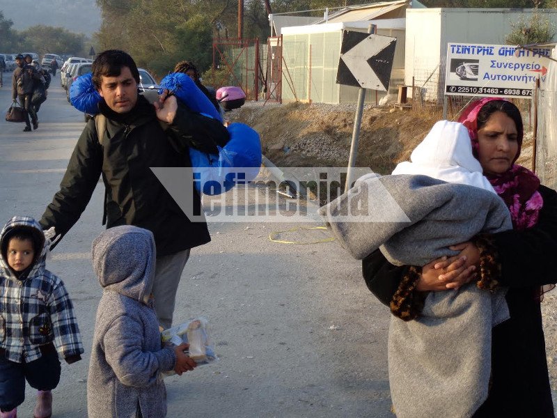 Το iefimerida στο hotspot της Μόριας -Χάος, εκρήξεις και 2 νεκροί [εικόνες] | iefimerida.gr 4