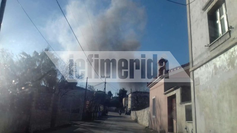 Πυρκαγιά σε κοντέινερ στο κέντρο φιλοξενίας προσφύγων της Μόριας [εικόνες & βίντεο] | iefimerida.gr 3