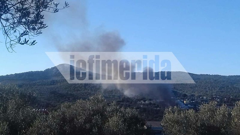 Πυρκαγιά σε κοντέινερ στο κέντρο φιλοξενίας προσφύγων της Μόριας [εικόνες & βίντεο] | iefimerida.gr 1