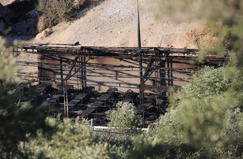 Εξέγερση στο κέντρο μεταναστών στη Μόρια -Φωτιές, πετροπόλεμος και χημικά [εικόνες] | iefimerida.gr 2