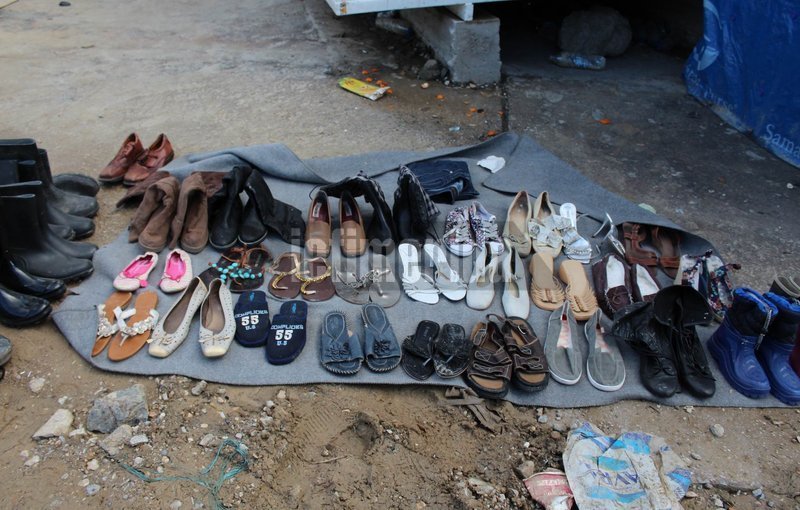 Δείτε τα αυτοσχέδια «ψιλικατζίδικα» που έφτιαξαν μετανάστες μέσα στο Κέντρο υποδοχής στη Μόρια [εικόνες] | iefimerida.gr 4