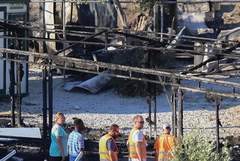 Εξέγερση στο κέντρο μεταναστών στη Μόρια -Φωτιές, πετροπόλεμος και χημικά [εικόνες] | iefimerida.gr 3