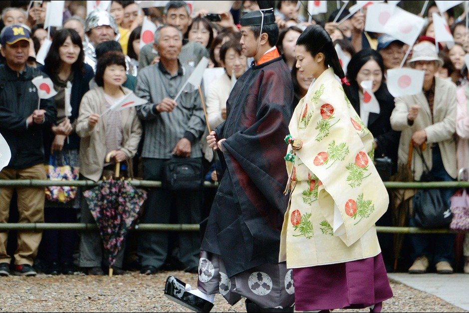 Η πριγκίπισσα της Ιαπωνίας Νορίκο παντρεύτηκε -Εντυπωσιακός γάμος με σαμουράι και γκέισες [εικόνες] | iefimerida.gr 9