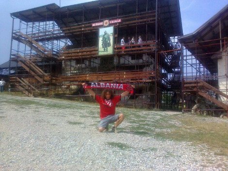 Αυτός είναι ο... εμπρηστής των Βαλκανίων -Ο 32χρονος Αλβανός που σήκωσε τη σημαία της «Μεγάλης Αλβανίας» [εικόνα&βίντεο] | iefimerida.gr 0