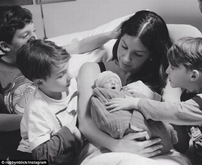 Συγκλονιστική ιστορία δύναμης -Καρέ καρέ η ζωή του Zion που κράτησε μόλις 10 ημέρες [εικόνες&βίντεο] | iefimerida.gr 5