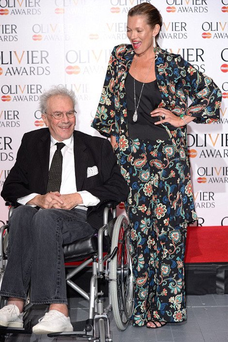 Φωτογραφία σοκ της Κέιτ Μος -Μοιάζει σαν να γέρασε απότομα [εικόνες] | iefimerida.gr 1